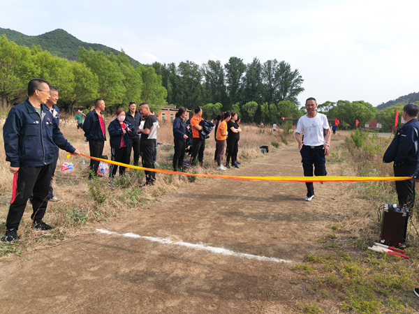 新华钼业职工健身接力长跑比赛圆满结束(图15)